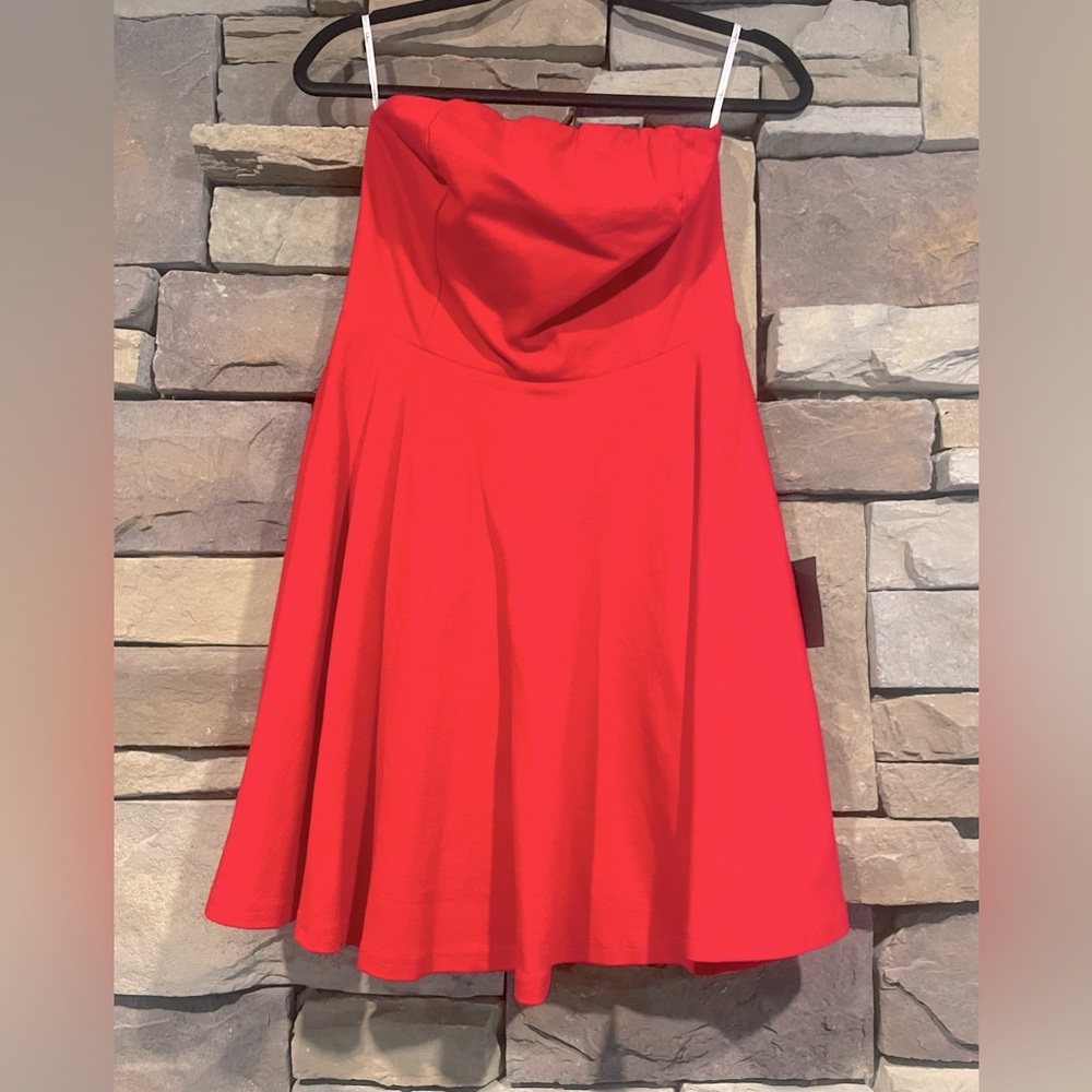 Red strapless Lulus dress, new condition, never worn, tags attached, size Medium